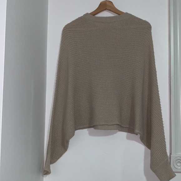 Cropped Ribbed Dolman Bat Sleeve Sweater - Picture 8 of 8